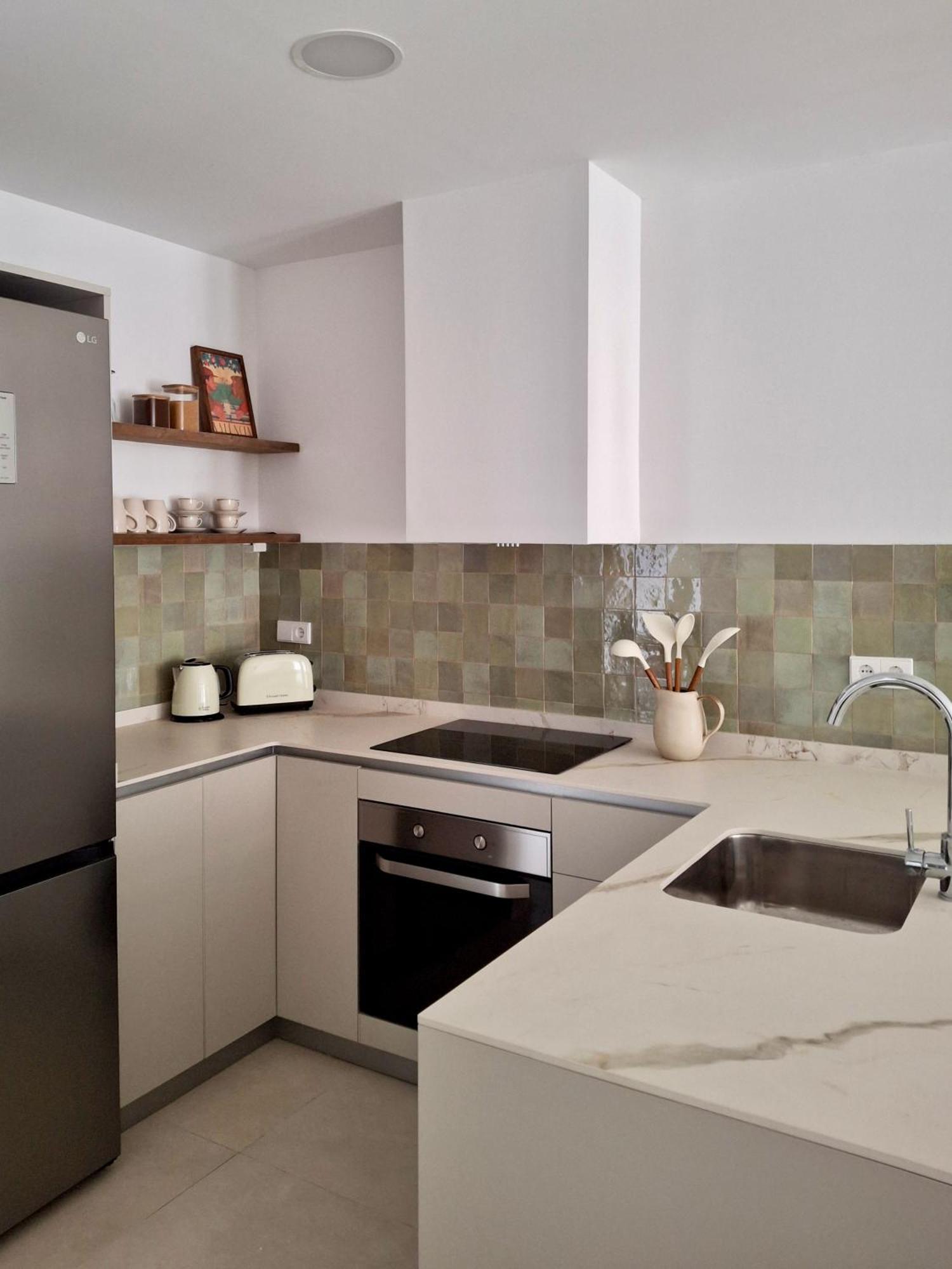 Bonito Apartamento De 2 Habitaciones Cerca De La Estacion Joaquin Sorolla فالنسيا المظهر الخارجي الصورة